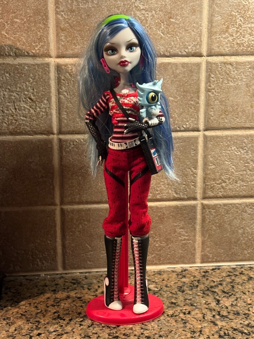 monster high creeproduction ghoulia yelps